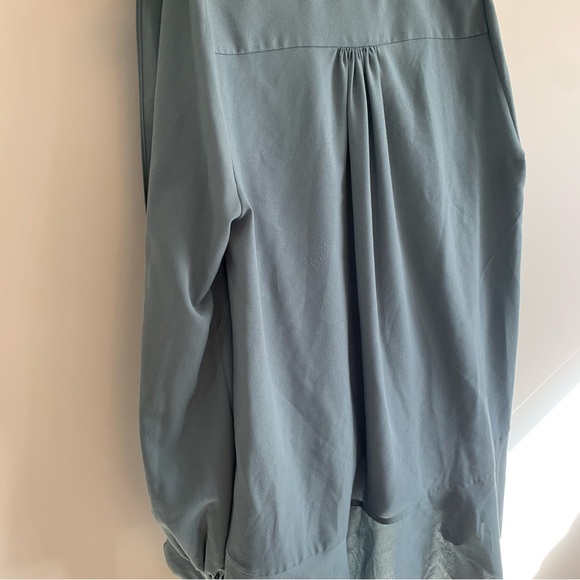 French Connection Tie Neck Crepe Blouse Size Medium - Picture 11 of 12